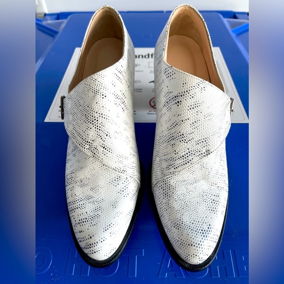 5YMEDIO Embossed Leather Block Heels (new) - Picture 3 of 6